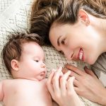 Coneix els 3 requisits necessaris per accedir a la deducció per maternitat