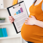 Com s'ha de gestionar el risc laboral durant l'embaràs?